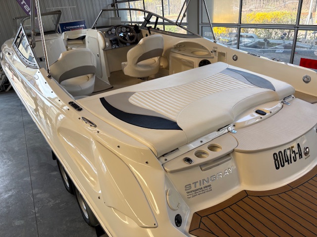Stingray 235 LR