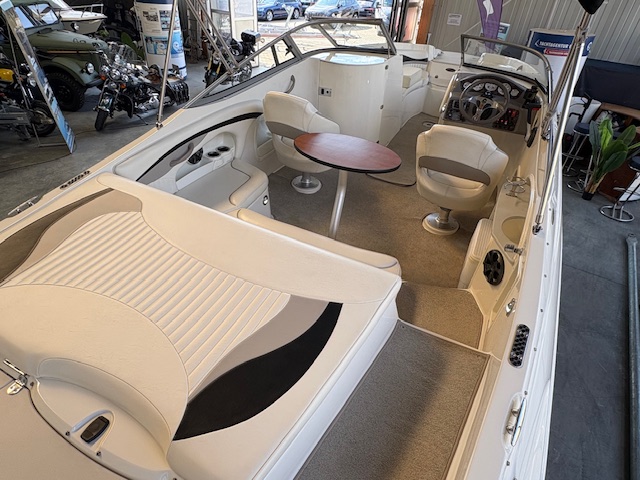 Stingray 235 LR
