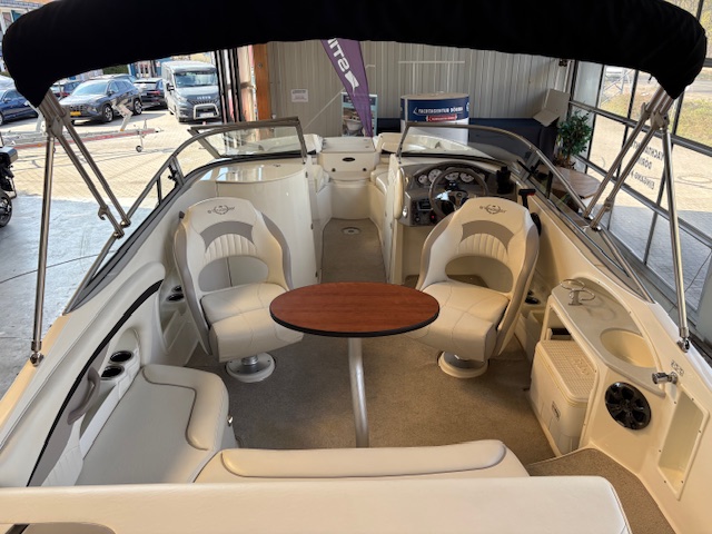 Stingray 235 LR