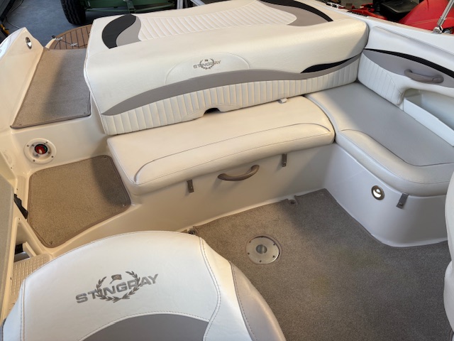 Stingray 235 LR
