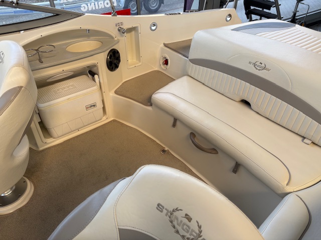 Stingray 235 LR