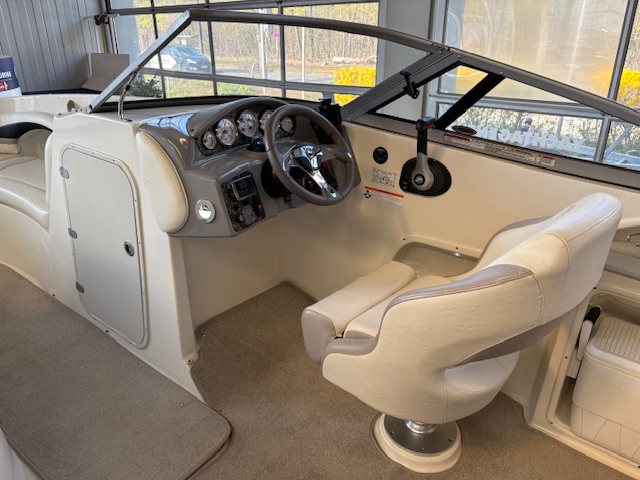 Stingray 235 LR