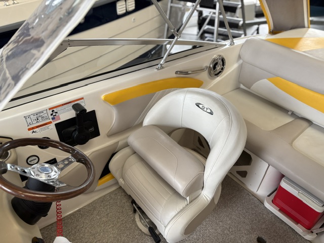 Glastron GT 185