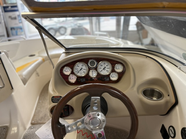 Glastron GT 185